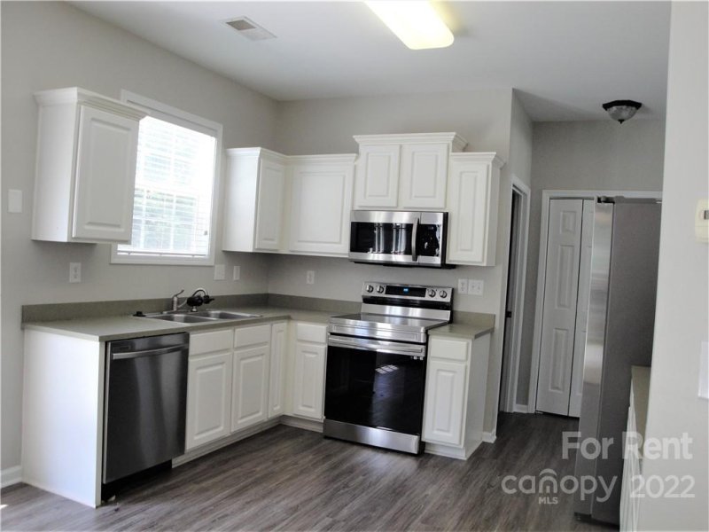 Property image 4 at 132 Meandering Way Lane, Mooresville, NC 28117