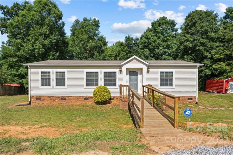 Property image 2 at 2961 Dalton Drive, Morganton, NC 28655