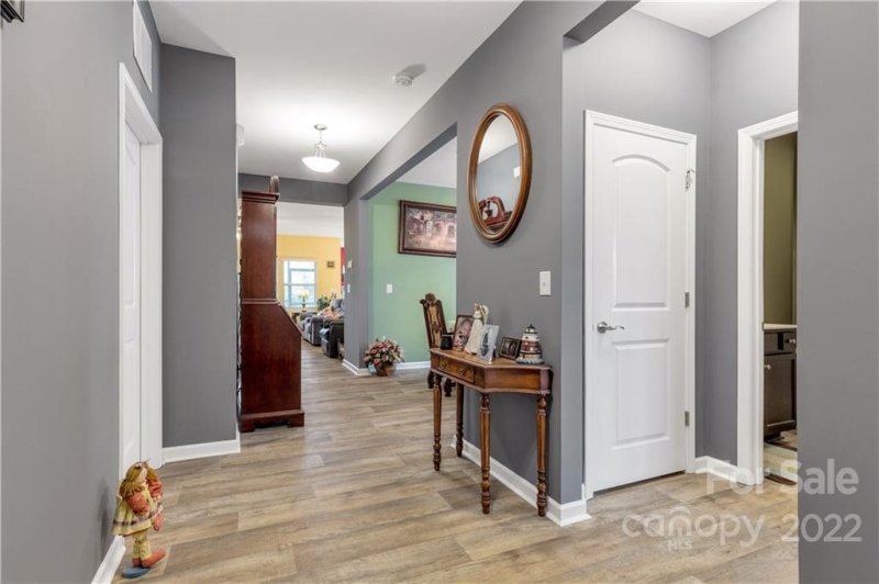 Property image 3 at 5132 Thomasville Drive, Belmont, NC 28012