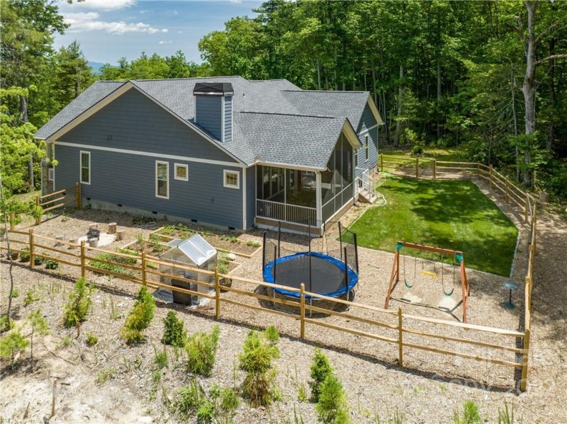 Property image 2 at 143 Long Tail Lane, Hendersonville, NC 28739
