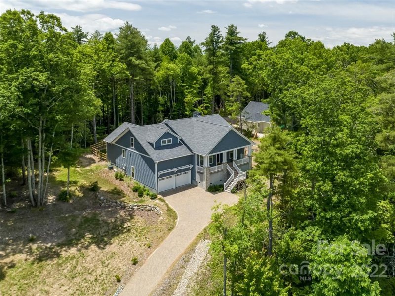 Property image 3 at 143 Long Tail Lane, Hendersonville, NC 28739