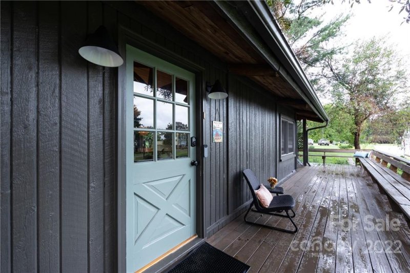 Property image 3 at 295 Lakeshore Drive, Mooresville, NC 28117