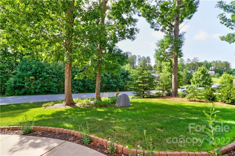 Property image 2 at 157 Autumn Grove Lane, Mooresville, NC 28115