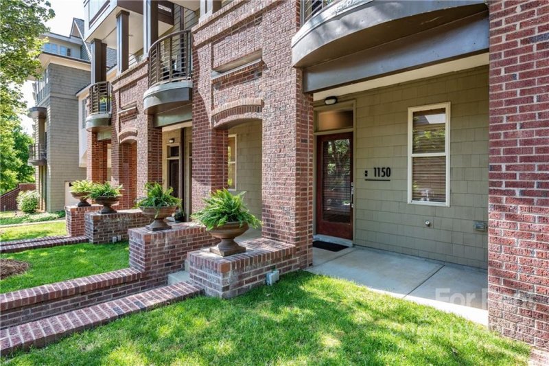 Property image 2 at 1150 Park West Drive, Charlotte, NC 28209