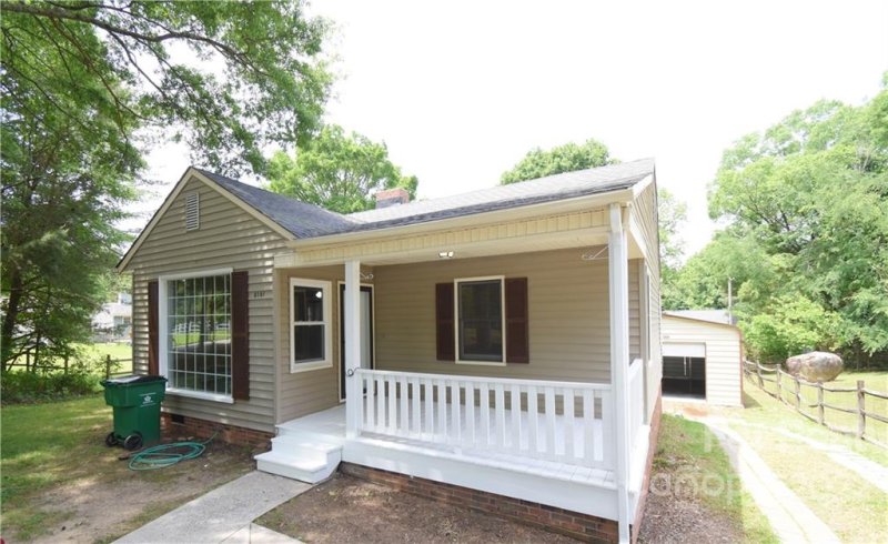 Property image 3 at 8101 Plott Road, Charlotte, NC 28215