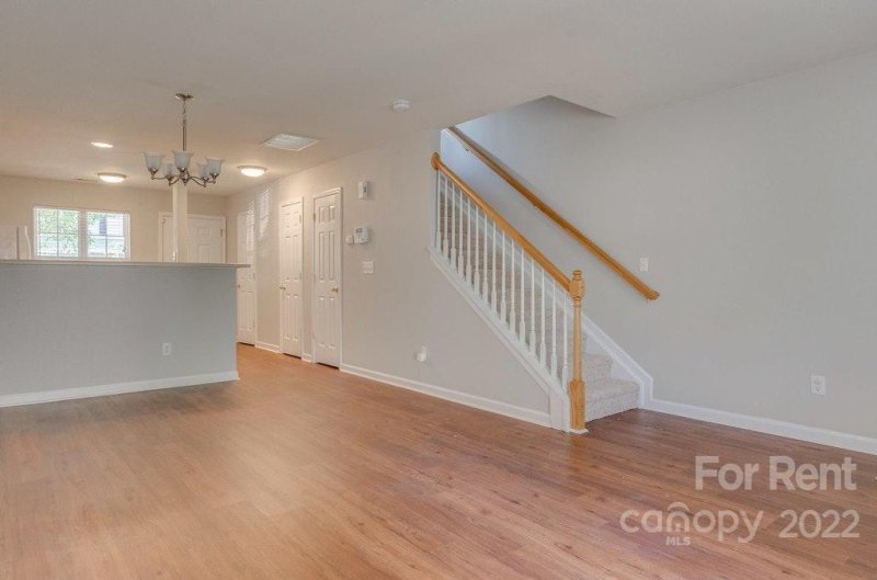 Property image 3 at 3577 Draycott Avenue, Charlotte, NC 28213