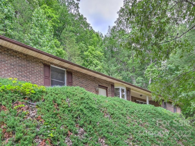 Property image 2 at 17 Ramblewood Trail, Hendersonville, NC 28739