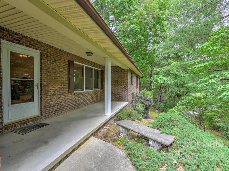 Property image 3 at 17 Ramblewood Trail, Hendersonville, NC 28739