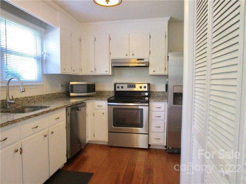 Property image 4 at 10015 Heathergate Lane, Mint Hill, NC 28227