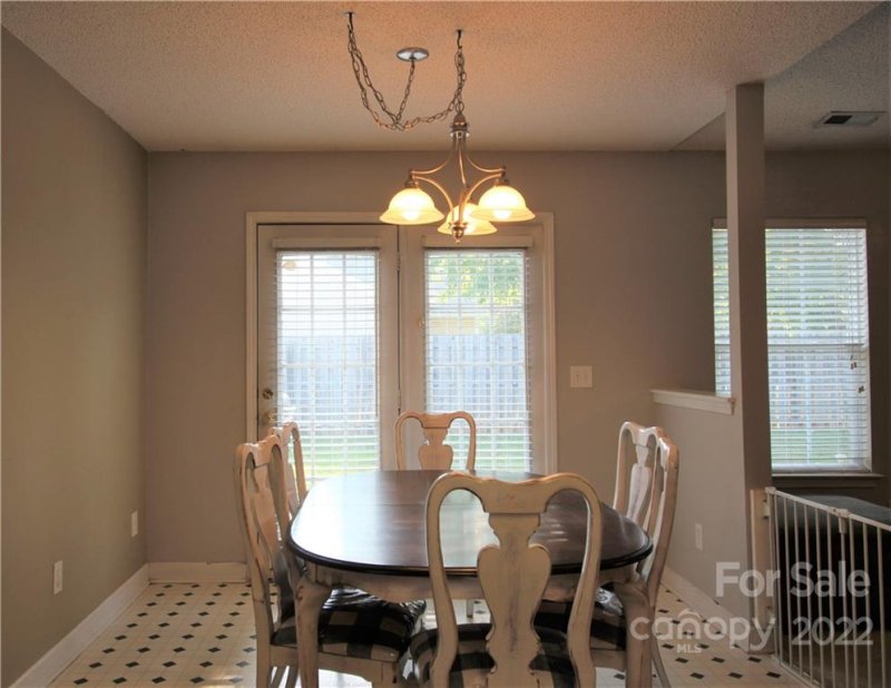 Property image 5 at 2002 Pleasant Dale Drive, Charlotte, NC 28214