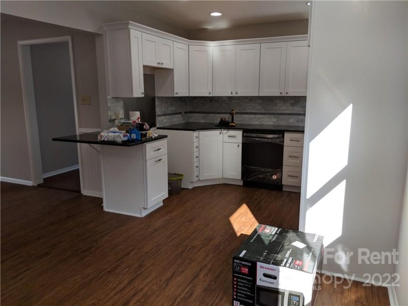 Property image 5 at 174 Crystal Circle, Mooresville, NC 28117