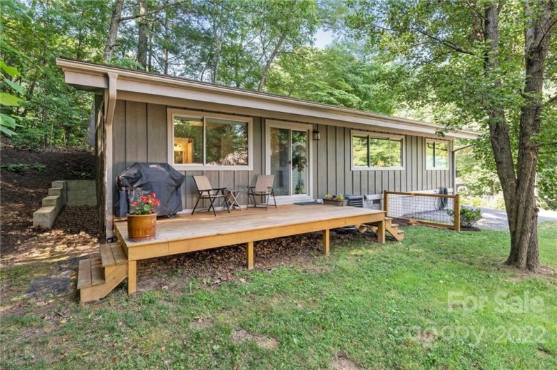 Property image 3 at 710 Rhododendron Avenue, Black Mountain, NC 28711