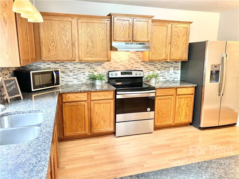 Property image 4 at 1706 Long Paw Lane, Charlotte, NC 28214