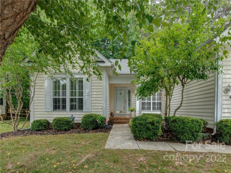 Property image 2 at 8732 Coachwood Court, Charlotte, NC 28216