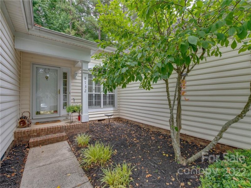 Property image 3 at 8732 Coachwood Court, Charlotte, NC 28216