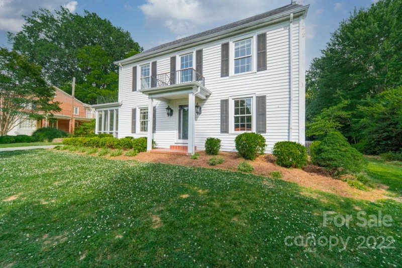 Property image 2 at 1124 S Edgemont Avenue, Gastonia, NC 28054