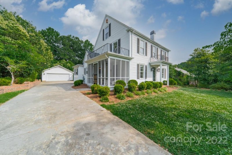 Property image 3 at 1124 S Edgemont Avenue, Gastonia, NC 28054