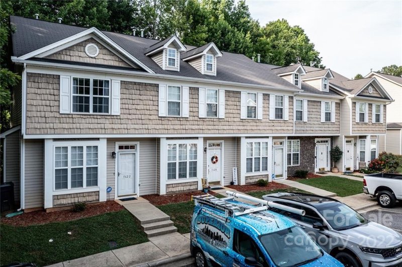 Property image 3 at 5622 Katherine Court, Dallas, NC 28034