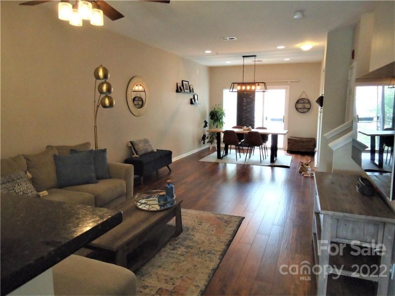 Property image 3 at 524 Donatello Avenue, Charlotte, NC 28205