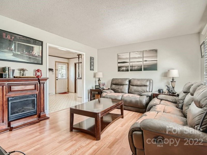 Property image 4 at 15217 Catawba Circle, Matthews, NC 28104