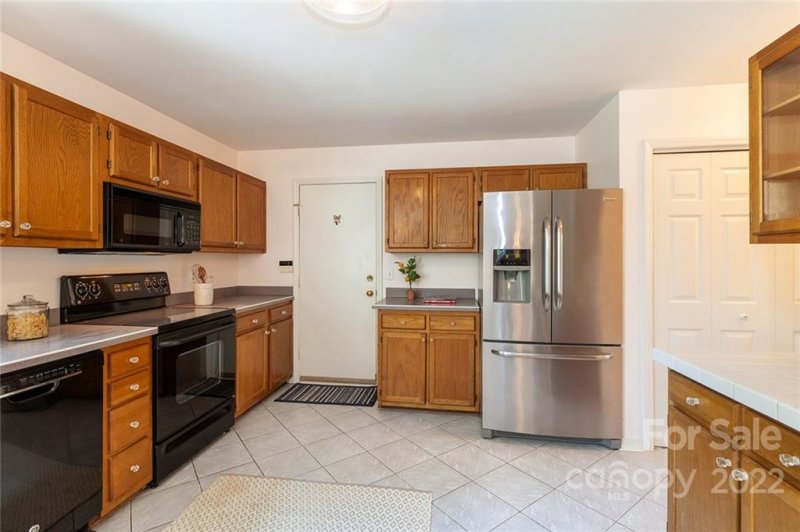 Property image 5 at 6027 Hickory Forest Drive, Charlotte, NC 28277