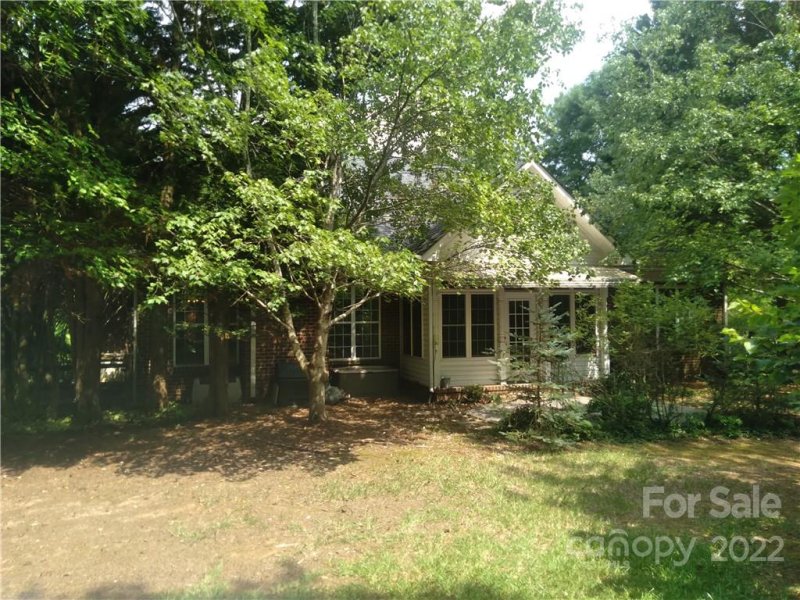 Property image 2 at 431 Hunters Point Drive, Indian Trail, NC 28079