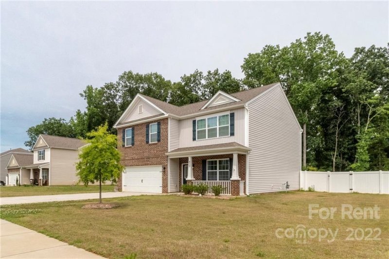 Property image 2 at 417 Wheat Field Drive, Mount Holly, NC 28120