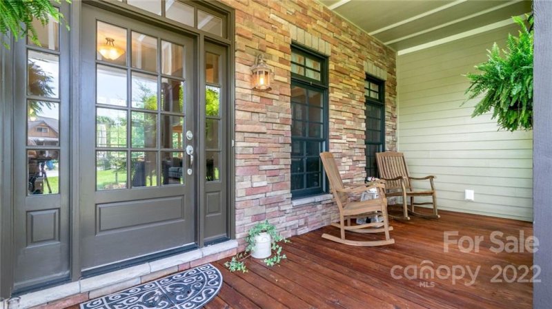 Property image 3 at 44 Vintage Barn Lane, Hendersonville, NC 28791