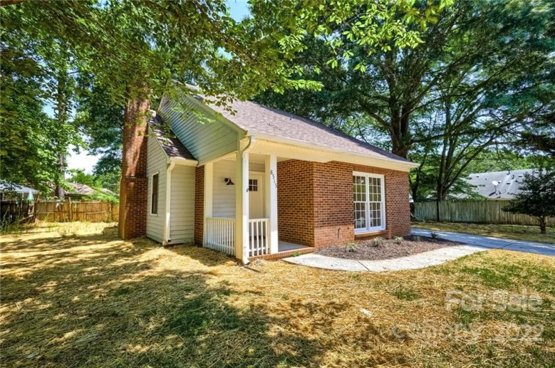 Property image 2 at 8515 Mission Hills Road, Charlotte, NC 28227