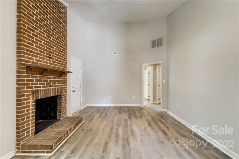 Property image 4 at 8515 Mission Hills Road, Charlotte, NC 28227