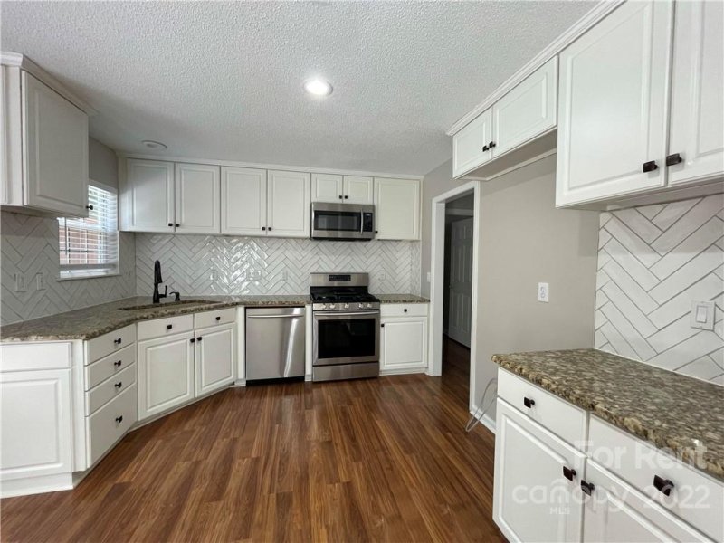 Property image 4 at 2915 Canary Court, Charlotte, NC 28269