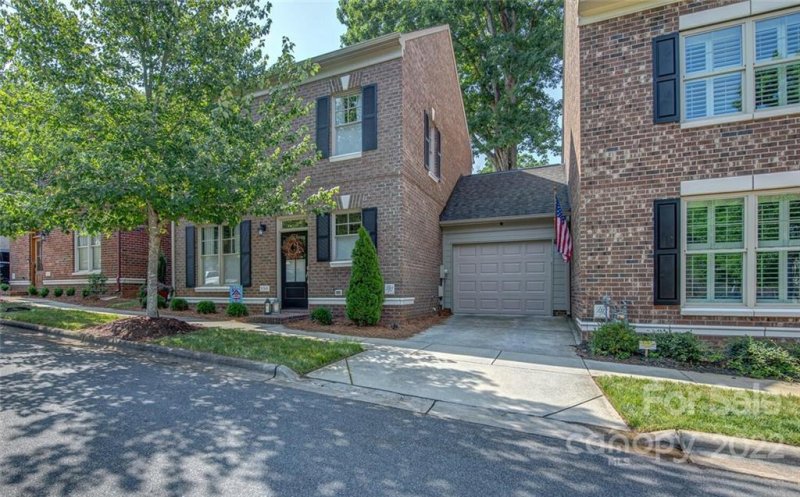 556 Summerfield Place