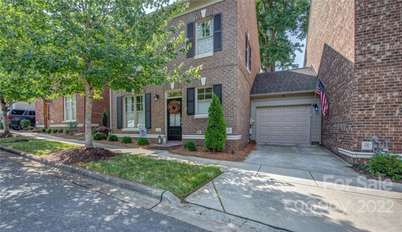 Property image 3 at 556 Summerfield Place, Belmont, NC 28012