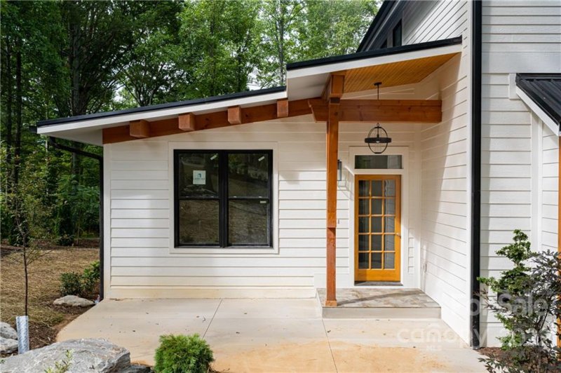 Property image 4 at 18 Ted Linn Drive, Fairview, NC 28730