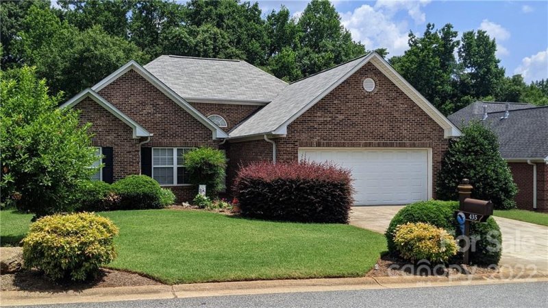435 Sandpiper Drive