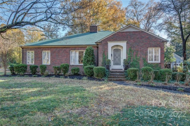 Property image 3 at 1141 S Belvedere Avenue, Gastonia, NC 28054