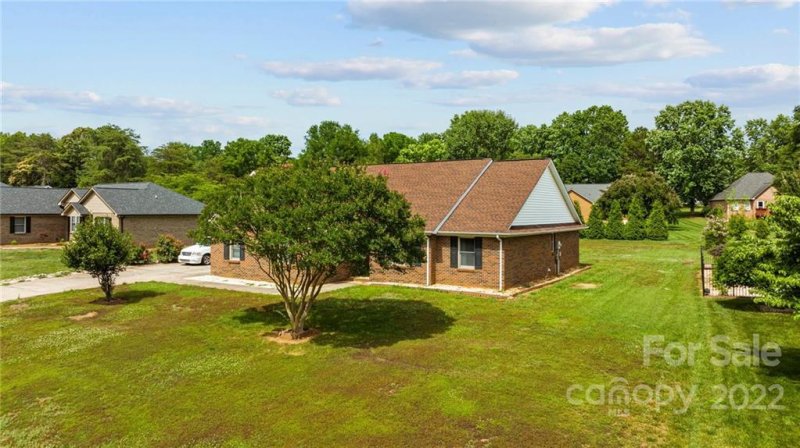 Property image 3 at 1972 Cameron Heights Circle, Denver, NC 28037