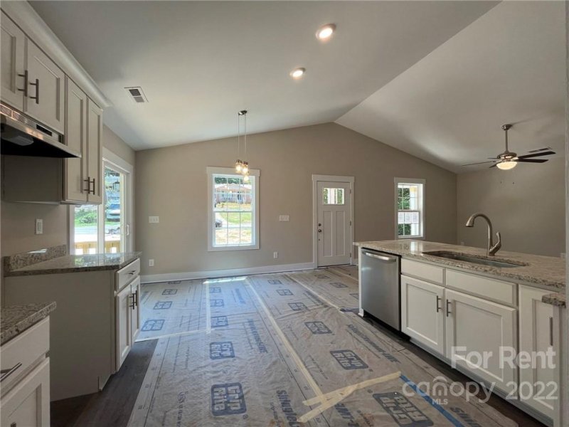 Property image 4 at 575 Belfast Drive, Gastonia, NC 28052