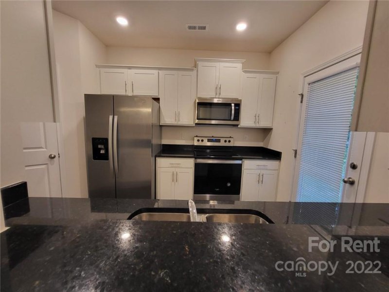 Property image 3 at 6103 Guildford Hill Lane, Charlotte, NC 28215