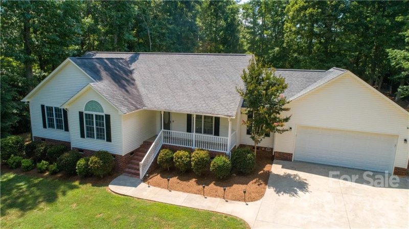 255 Tanager Drive
