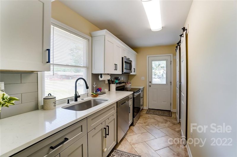 Property image 3 at 314 Flat Rock Street, Clover, SC 29710