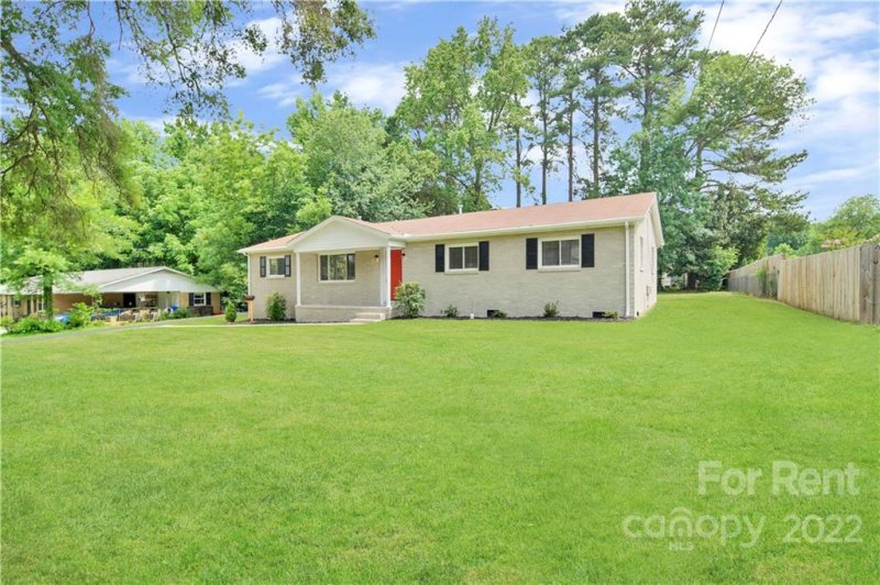 Property image 2 at 5917 Olinda Street, Charlotte, NC 28215