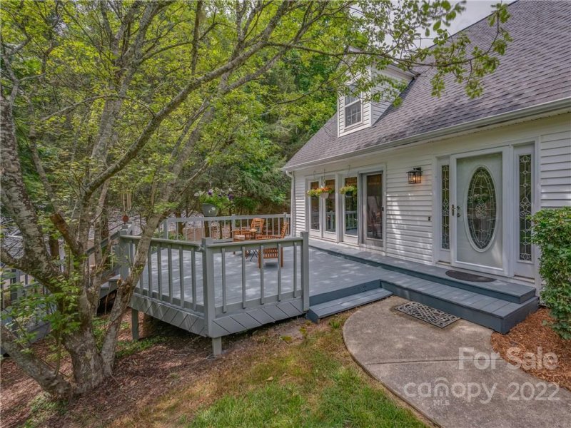 Property image 4 at 107 Lone Eagle Lane, Hendersonville, NC 28739