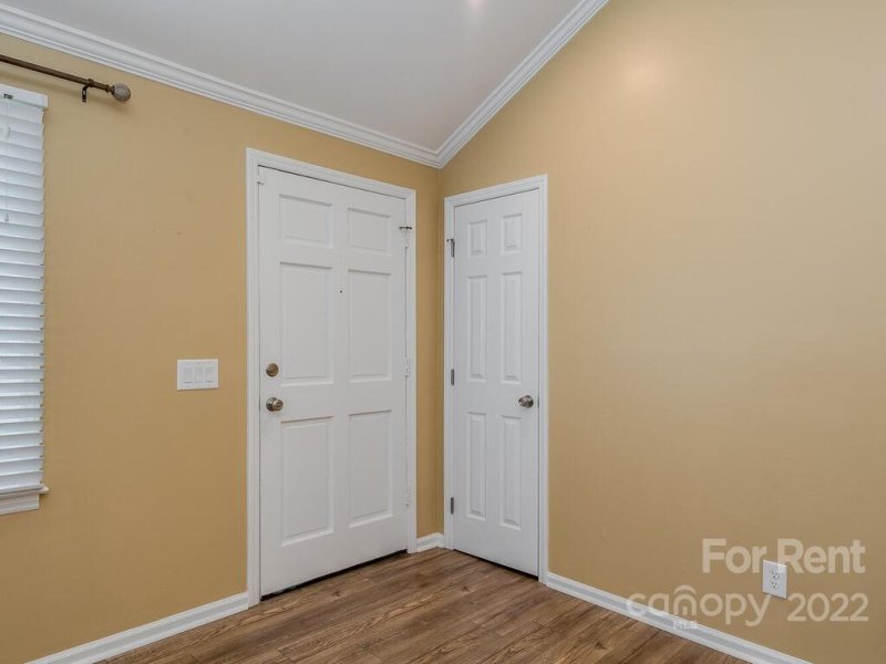 Property image 4 at 325 Clearbrook Road, Matthews, NC 28105