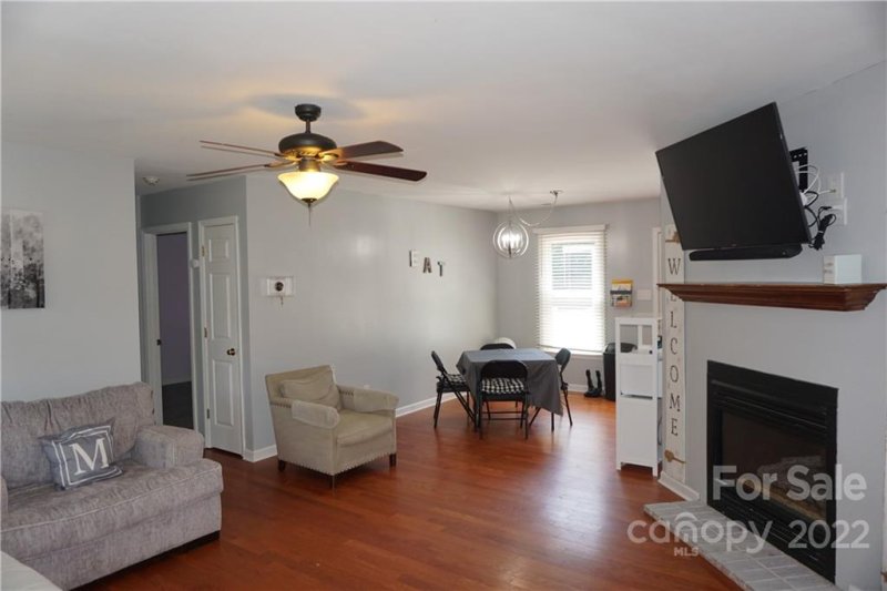 Property image 3 at 1214 31st Street Place, Conover, NC 28613