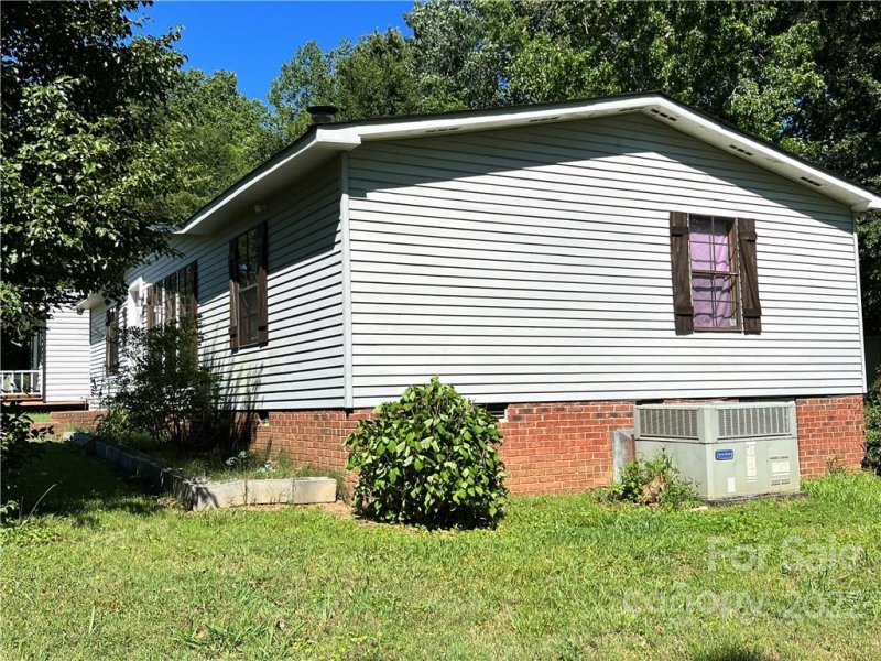 Property image 3 at 138 Heatherwood Court, Clover, SC 29710