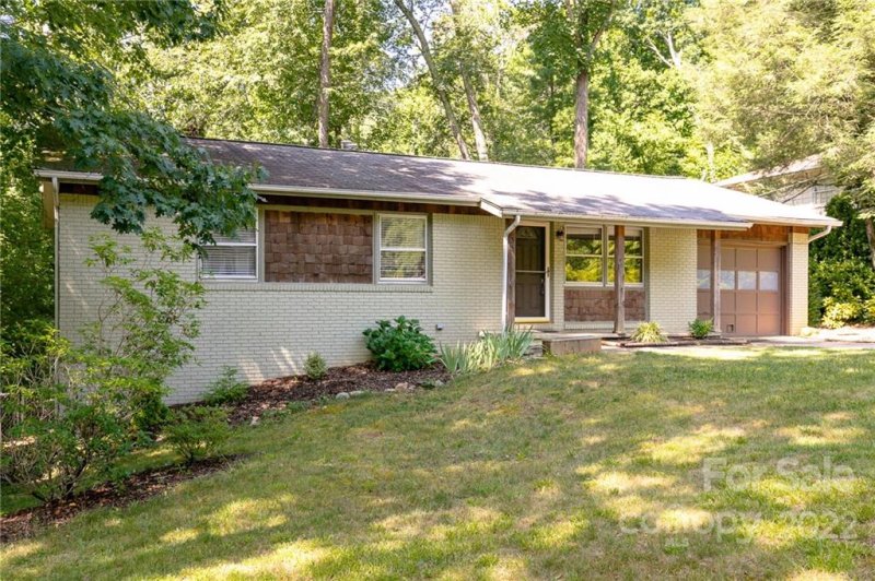 Property image 3 at 36 Clement Drive, Asheville, NC 28805