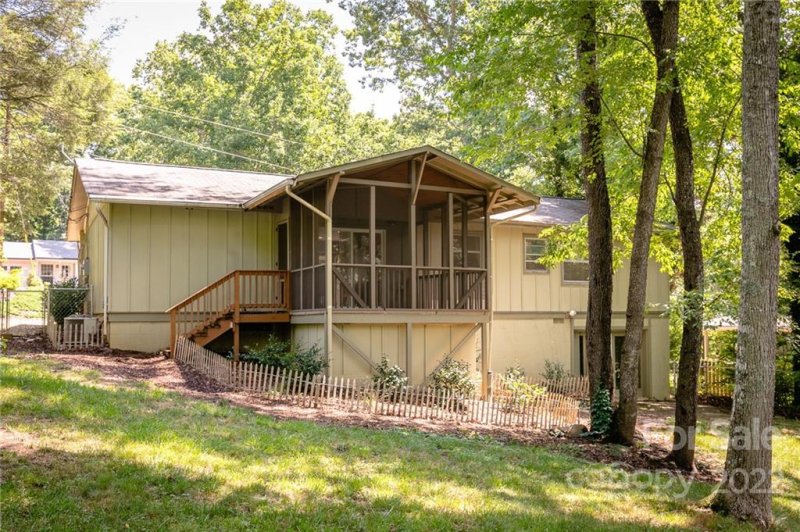 Property image 5 at 36 Clement Drive, Asheville, NC 28805