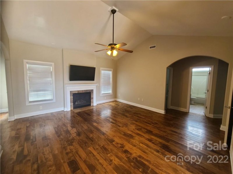 Property image 5 at 137 Castle Pines Lane, Statesville, NC 28625