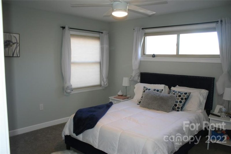 Property image 4 at 425 W 8th Street, Charlotte, NC 28202